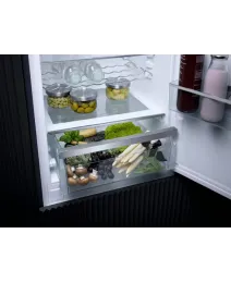 Встраиваемый холодильник Miele KF 7731 E, белый